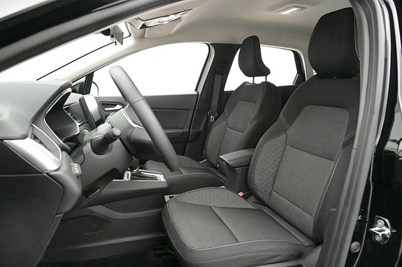 Renault Captur 10 of 27