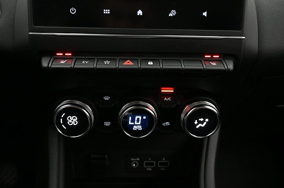 Renault Captur 18 of 27