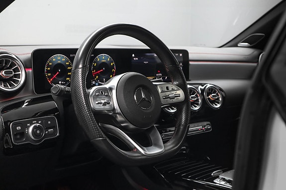 Mercedes-Benz CLA35 12 of 26