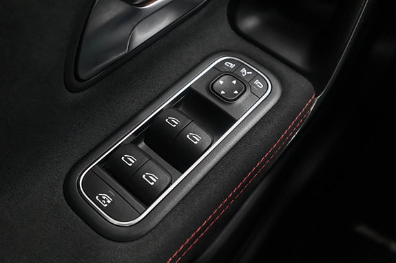 Mercedes-Benz CLA35 21 of 26