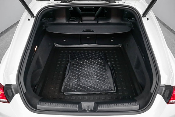 Mercedes-Benz CLA35 24 of 26
