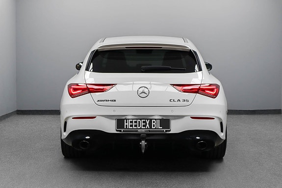 Mercedes-Benz CLA35 6 of 26