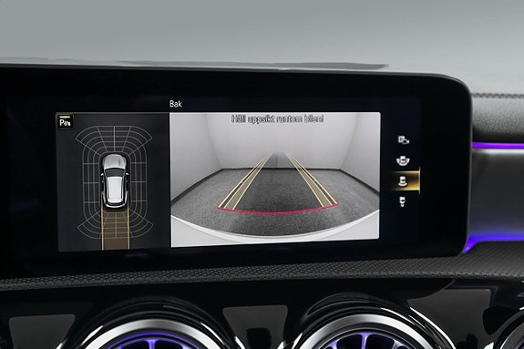 Mercedes-Benz CLA35 17 of 26
