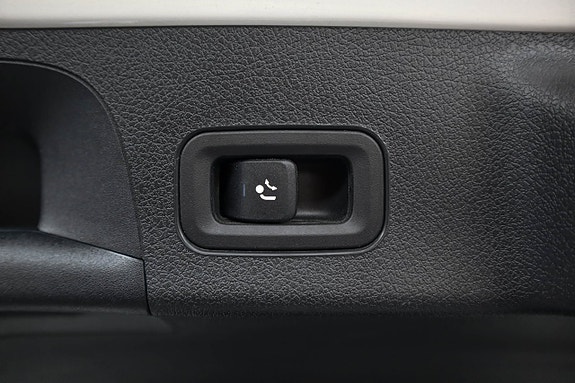 Mercedes-Benz CLA35 22 of 26