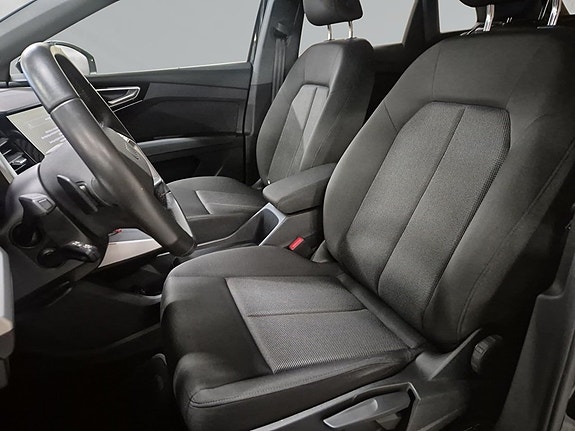 Audi Q4 e-tron 8 of 9
