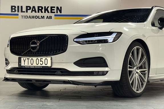 Volvo V90 2 of 5