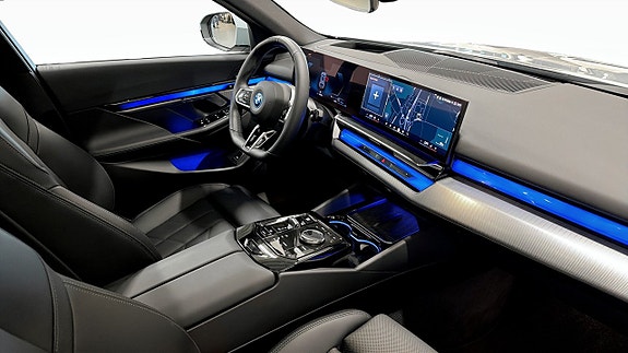 BMW 550e 3 of 5