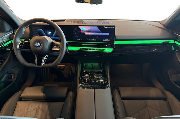 BMW i5 11 of 21