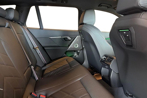 BMW i5 14 of 21