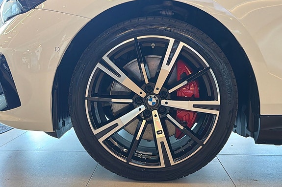 BMW i5 21 of 21