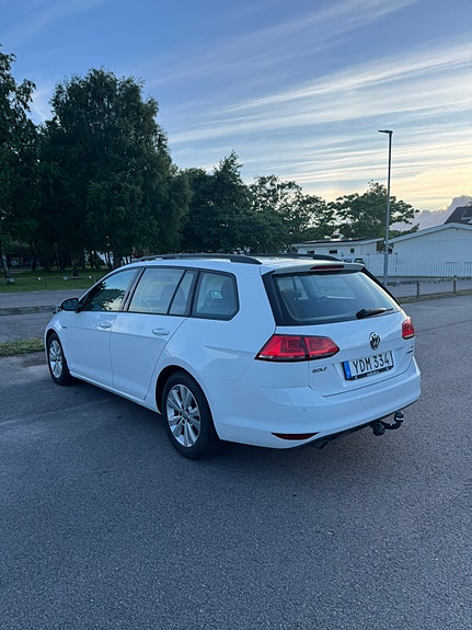 Volkswagen Golf VII 5 of 5