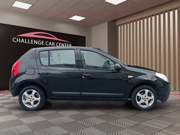 Dacia Sandero 3 of 5