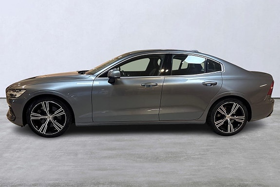 Volvo S60 2 of 5