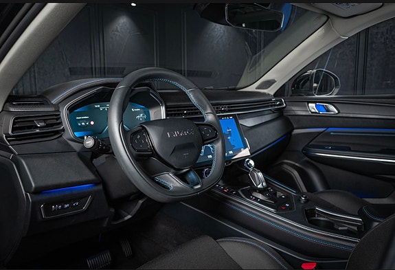 Lynk & Co 01 2 of 5