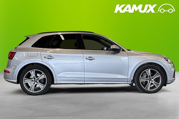 Audi Q5 2 of 5