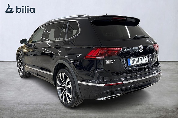 Volkswagen Tiguan Allspace 2 of 5