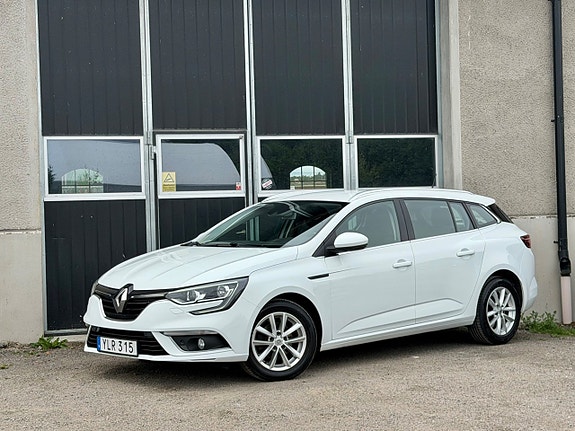 Renault Megane IV 3 of 5