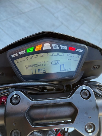 Ducati Hypermotard 821 SP 2 of 11