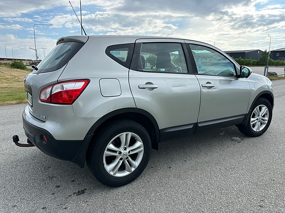 Nissan Qashqai 4 of 5