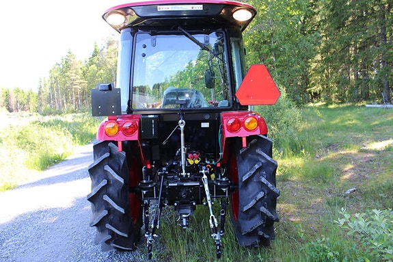 Traktor TYM 5025C 48hk 4WD Frontlastare 4 of 8