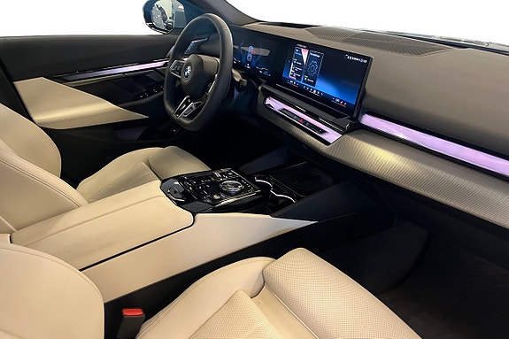 BMW 530e 5 of 5