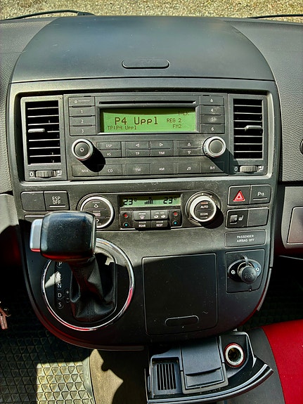 Volkswagen Multivan 15 of 24