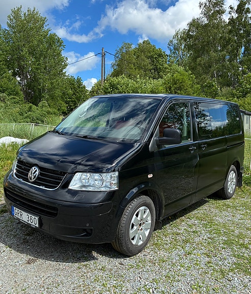 Volkswagen Multivan 5 of 5