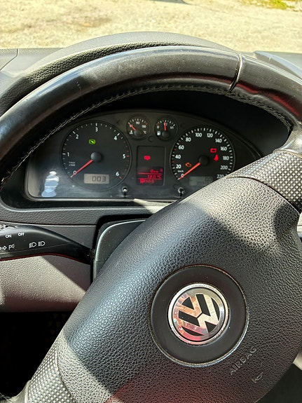Volkswagen Multivan 14 of 24