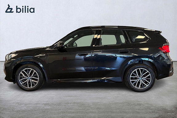 BMW X1 3 of 5
