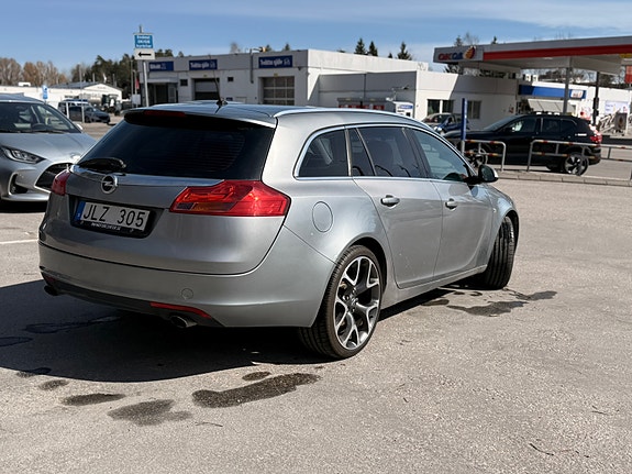 Opel Insignia 4 of 5