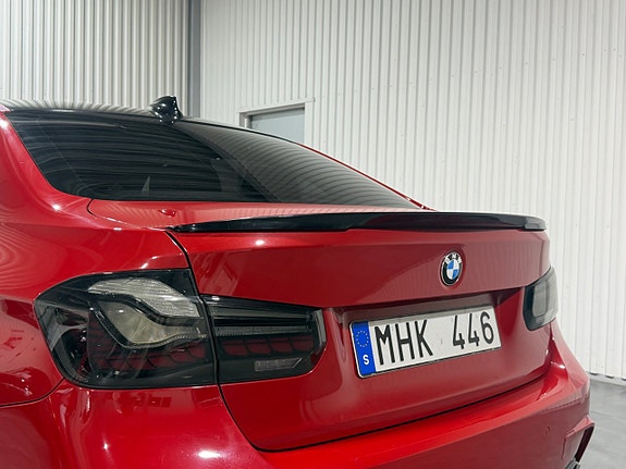 BMW 335i 8 of 20