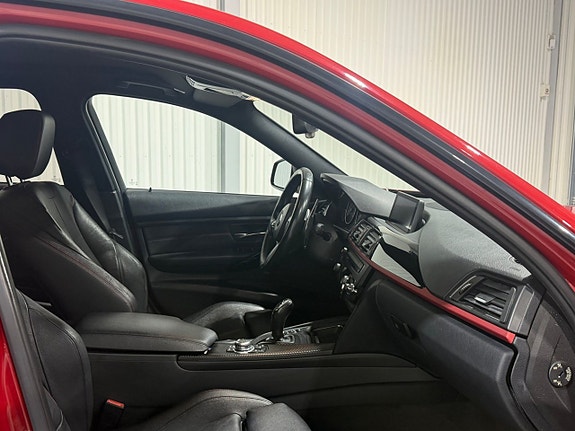 BMW 335i 15 of 20