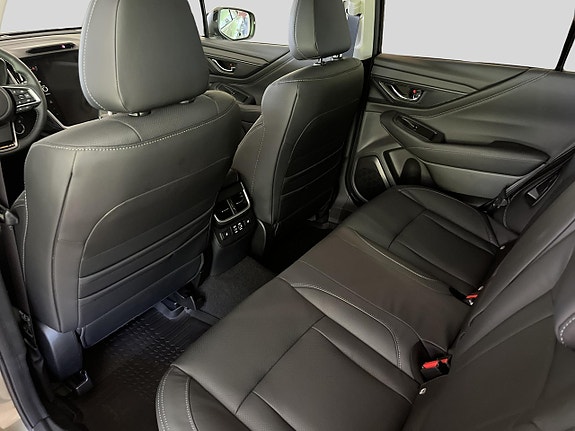 Subaru Outback 7 of 14