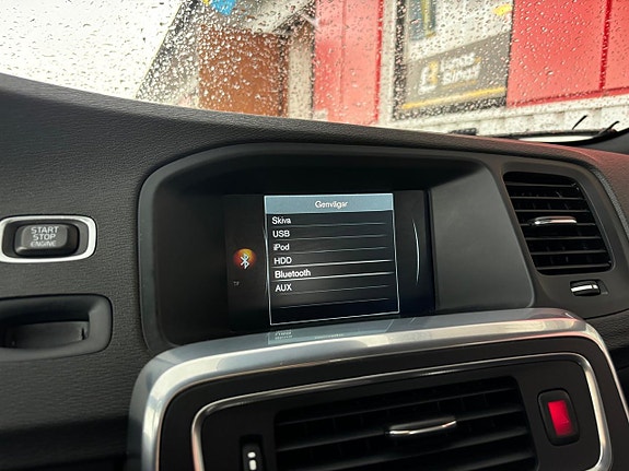 Volvo V60 Cross Country 24 of 27