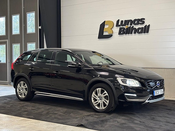 Volvo V60 Cross Country 5 of 27