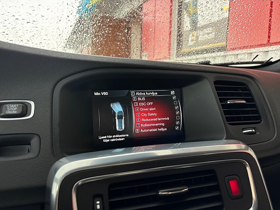 Volvo V60 Cross Country 21 of 27