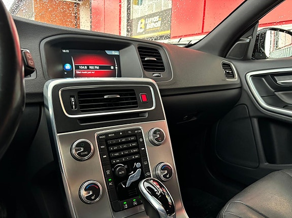 Volvo V60 Cross Country 15 of 27