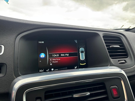 Volvo V60 Cross Country 22 of 27