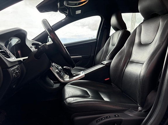 Volvo V60 Cross Country 17 of 27