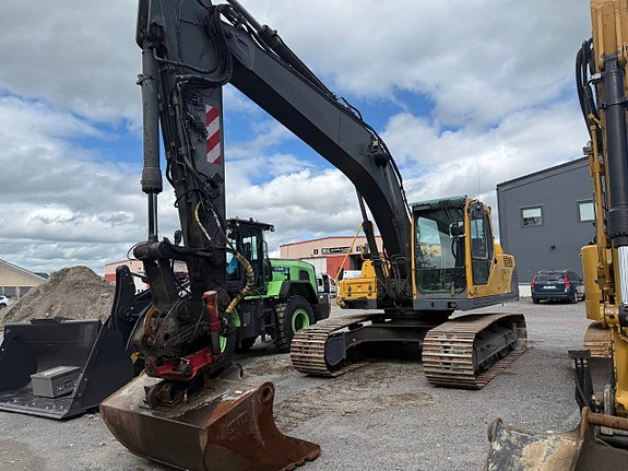 Volvo EC210 B LC