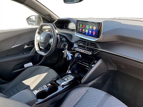 Peugeot 2008 11 of 15