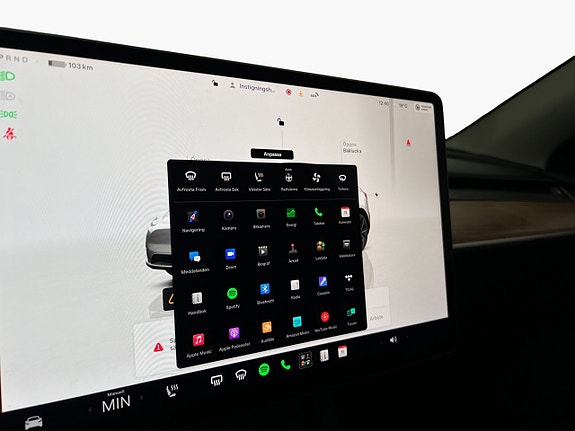 Tesla Model Y 20 of 30
