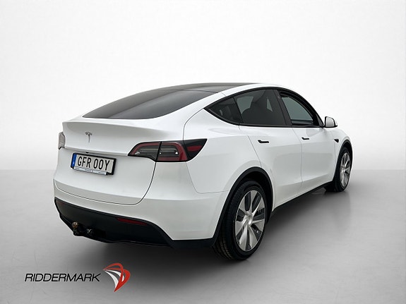 Tesla Model Y 9 of 30