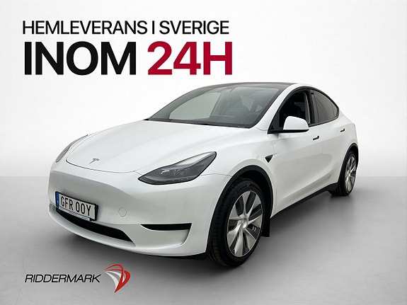 Tesla Model Y 4 of 30
