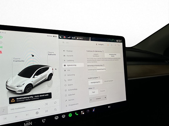Tesla Model Y 27 of 30