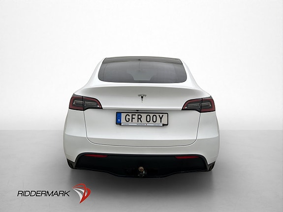 Tesla Model Y 8 of 30
