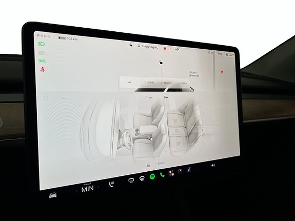 Tesla Model Y 26 of 30