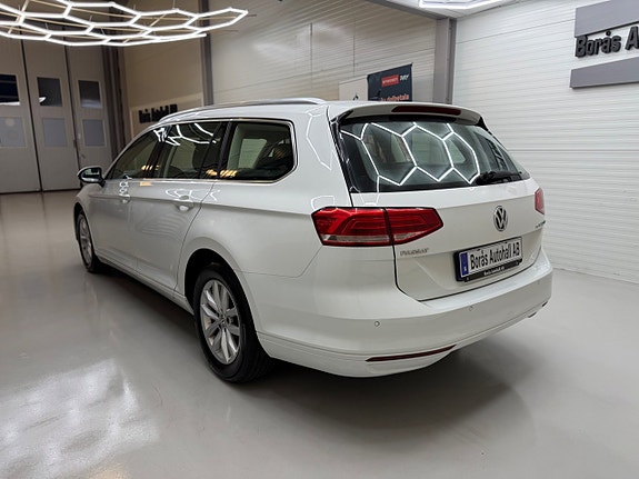 Volkswagen Passat 5 of 5