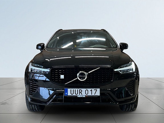 Volvo XC60 2 of 5
