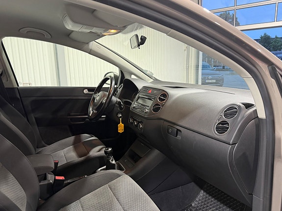 Volkswagen Golf Plus 8 of 14